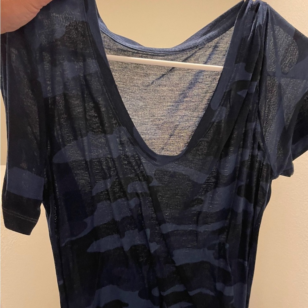 Lucky Womens 
Large Tshirt